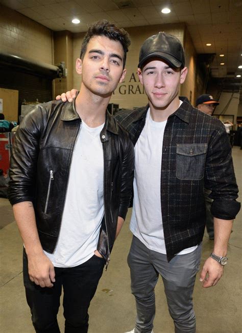 Joe Jonas And Nick Jonas Joe Jonas Jonas Nick Jonas