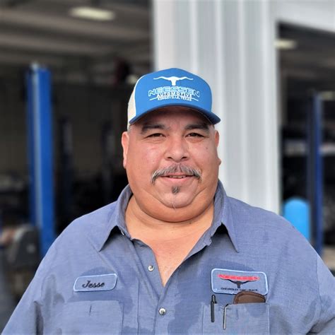 Departments at Neessen Chevrolet GMC | Local KINGSVILLE Chevrolet, GMC