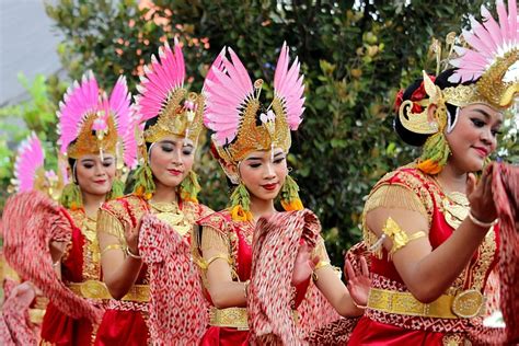 9 Tari Tradisional Asli Yogyakarta Selanjutnya Penjelasannya Lengkap Terbaru Hooq