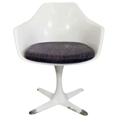 Mid Century Modern Saarinen Style Burke Tulip Arm Dining Chair At