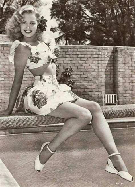 Vintage Snapshots Prove That 40s Women Fashion Is Always Adorable