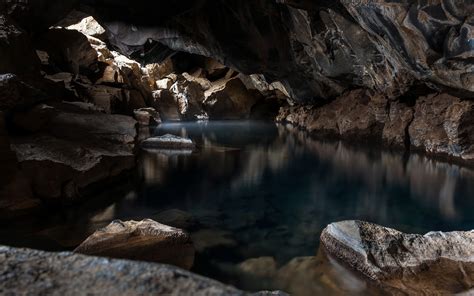 Clear Water In The Lake In The Cave Wallpapers And Images Wallpapers