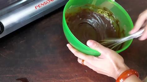 Warna rambut coklat adalah salah satu pilihan yang tepat untuk seorang pemula. Cara Membuat Coklat Cair Untuk Kue - YouTube