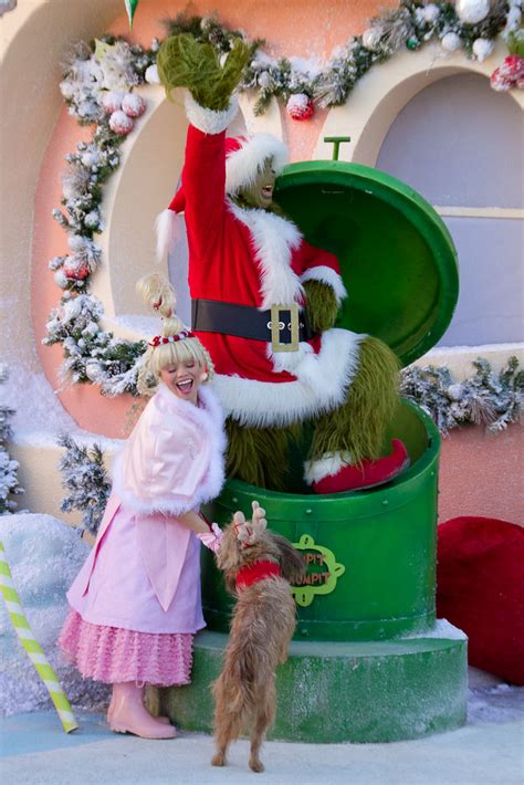 Whoville On The Backlot The Grinch Cindy Lou Who Max Th Flickr