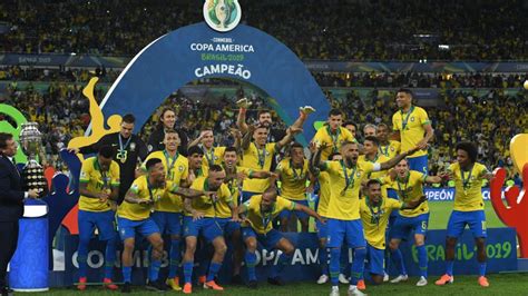 É uma página, não oficial, para noticiar informações sobre a seleção brasileira de futebol Sportbuzz · Zinho comenta atualidade da Seleção Brasileira ...