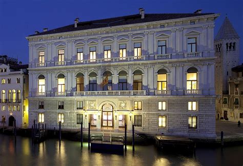 Palazzo Grassi à Venise Art Contemporain Par La Fondation Pinault