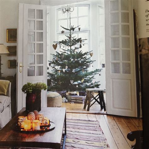Charlie brown christmas wall decor. I️ ️ Charlie Brown Christmas trees 🎄 | Charlie brown christmas tree, Christmas inspiration ...
