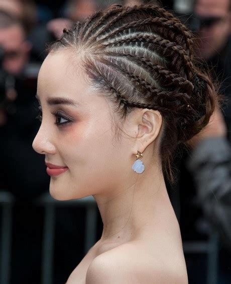 Braided hairstyles are witnessing a true renaissance moment, and one style that holds a fresh perspective in the midst of the braid craze is the rope braid. Plait hair styles
