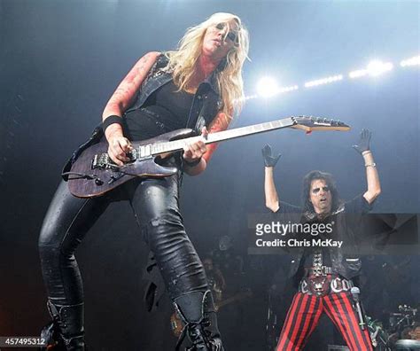 Nita Strauss Photos And Premium High Res Pictures Getty Images