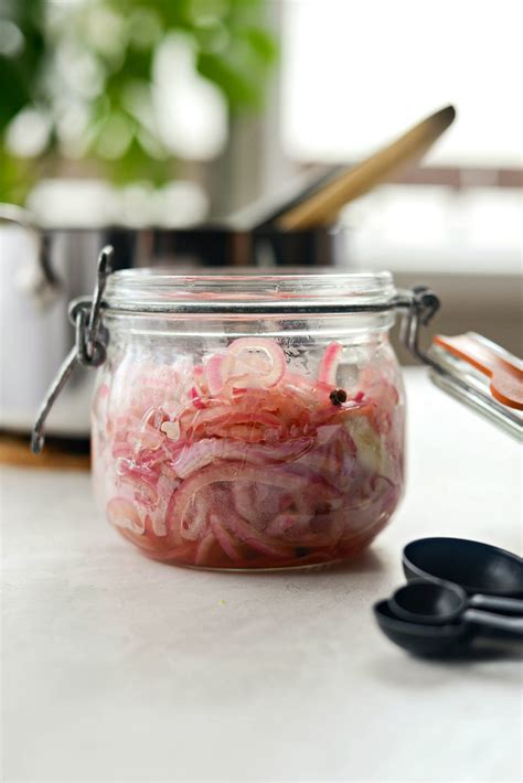 They add bright flavor and a kick of acid to any dish they embellish. Quick Pickled Red Onions - Simply Scratch