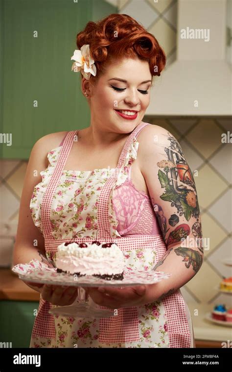 Vintage Pin Up Girl Kitchen Hi Res Stock Photography And Images Alamy