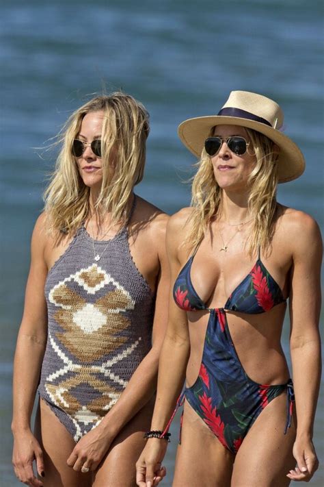 Brittany Daniel And Her Sister At The Beach Prowler0190