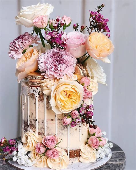 Planning a wedding right now is a little bit trickier! Planning Your Wedding During Covid-19? Here's How To Do It!