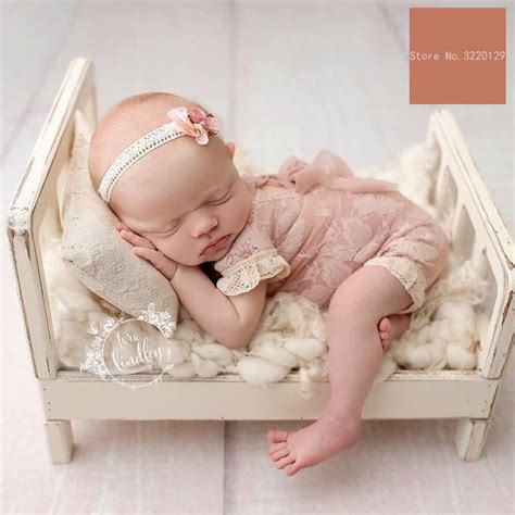 2018 Old Wood Bed Newborn Photography Props Posing Baby