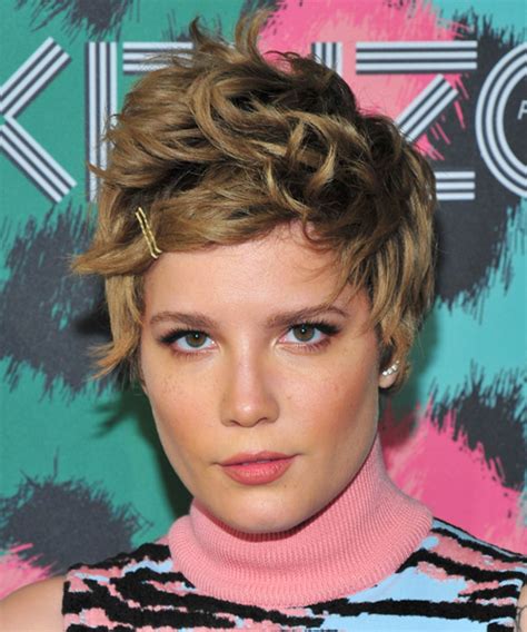 This killed it tonight at @capitalofficial. Halsey Short Wavy Casual Pixie Hairstyle with Side Swept ...