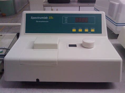 China Medical Laboratory Equipment Portable Spectrophotometer Types