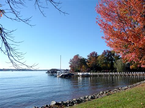 Lake Norman Waterfront With Fall Colors Lake Norman Real Estate