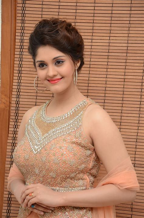 Actress Surabhi Hot Photo Gallery Surabhi Wallpapers Hd Hot