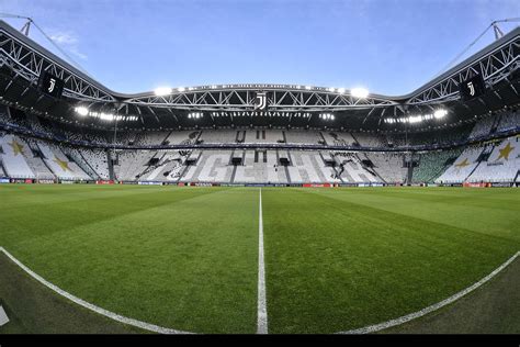 يعود جوسيب غوارديولا مدرب بايرن ميونيخ الالماني لأول مرة لمواجهة فريقه السابق برشلونة الاسباني في ارضه في قمة ذهاب نصف. ~ النقل المباشر : يوفنتوس × توتنهام , ذهاب ثمن نهائي دوري ...