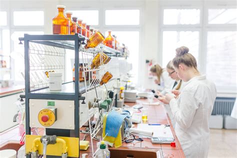 Auch das arbeitsverhältnis ist festgelegt worden. Tarifvertrag Apotheker. Neuer Tarifvertrag: So viel verdienen Apothekenangestellte in Teilzeit ...