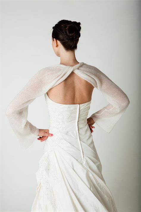 Wenn sie hochzeitskleider günstig kaufen möchten, können wir ihnen weiterhelfen: Hochzeit Bolero Schal gedreht für das Brautkleid ...