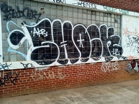 I am an artist who loves to craft and draw new and unprecedented pieces in the style of graffiti. SHOCK UC// ATLANTA GRAFFITI : AtlantaGraffiti