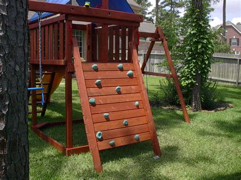 Just add wood, deck screws, and slide and this family friendly single tower play set is sure to please. Apollo Playset DIY Wood Fort and Swingset Plans