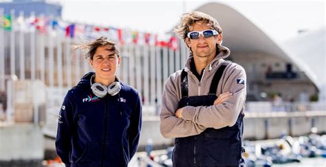 La planche à voile est un sport passion où on fait le plein de sensations ! Charline Picon bien partie au championnat du monde de ...