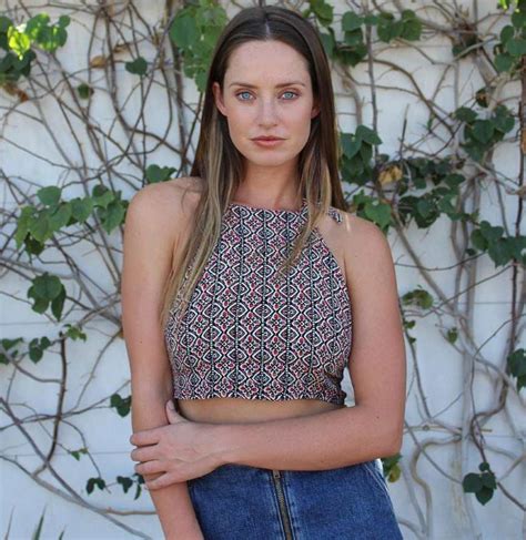 Merritt Patterson S Bio Age Career Net Worth Husband Body Measurements