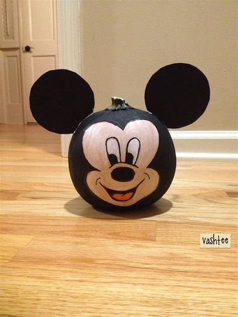 Mickey Mouse pumpkin painting | Halloween | Pinterest | Halloween