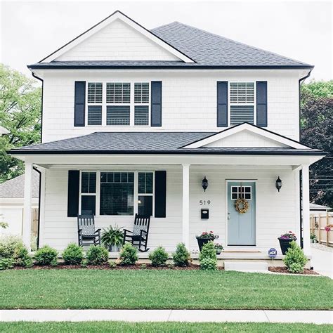 Most Popular 9 Modern Farmhouse Home Exterior Color Combinations That
