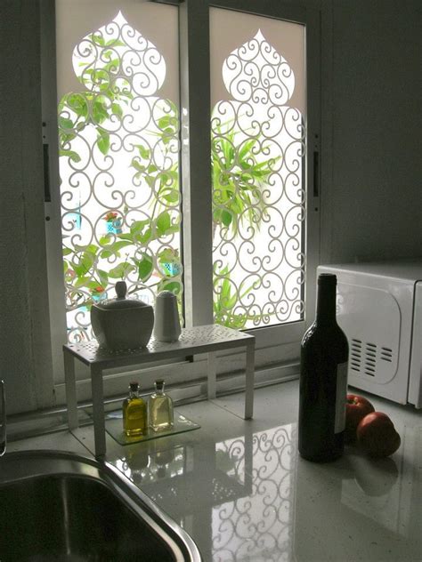 Te aportamos toda la información que necesitas hay diversos tipos de diseños de vinilos para cocinas modernas ofrecidos en las redes sociales para seleccionar aquellos que más te gusten y te permita realizar la decoración que quieras. Vinilo decorativo para ventana http://ameboide.com ...