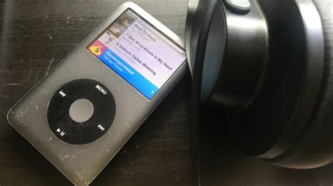 Why Im Keeping My Ipod Classic Even Though Apples Killed The Ipod For