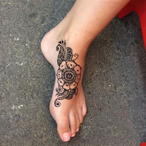 33 Henna Tattoo Ankle Designs