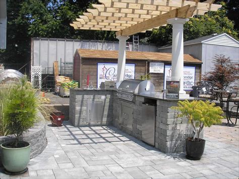 Average cost of outdoor kitchen fireplace. Best 13 Outdoor Kitchen Ideas For Small Spaces