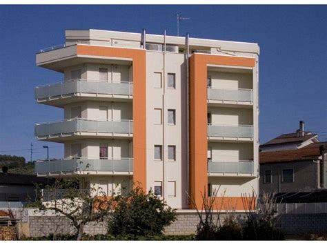 130.000 € riferimento nt121 descrizionecerchi un appartamento ristrutturato? Appartamento in vendita in via verdi 2 zona Sambuceto ...