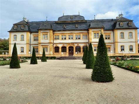 Schloss angebote in würzburg ᐅ mit kaufda aktuelle schloss angebote ✅ und den günstigsten preis in prospekten von händlern in würzburg finden. Veitshöchheim Schloss (Würzburg) - Aktuelle 2020 - Lohnt ...