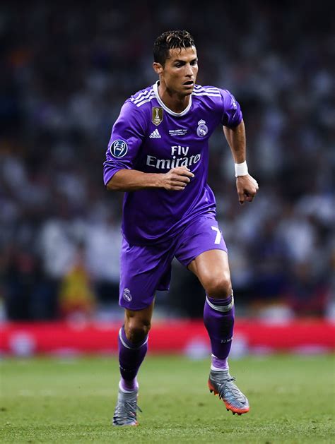 You can also download full movies from attacker.tv and watch it later if you want. Cristiano Ronaldo - Cristiano Ronaldo Photos - Juventus v Real Madrid - UEFA Champions League ...