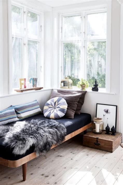 25 Coziest Reading Nook Ideas To Curl Up This Fall Homemydesign