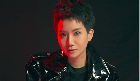 Hong Kong stars and fans bid final farewell to late Canto-pop singer