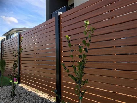 DIY Aluminium Slat Fence Panel Kit - 1800mm x 1800mm Timber Look (Merbau) - Supergates