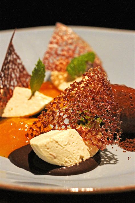 Classic chocolate mousse is a delicious dessert, and an airy cake filling. Porto: restaurante RIB BEEF & WINE com nova carta | Viaje ...