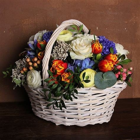 On alibaba.com starts with the primary need of the item. Pin by Grazyna Lilley on flowers in basket | Wicker ...