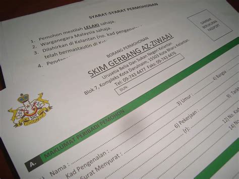 Cetak borang permohonan dan pastikan ditandatangani oleh 'pemohon dan penolong pendaftar/imam'. Contoh Isi Borang Nikah Kelantan