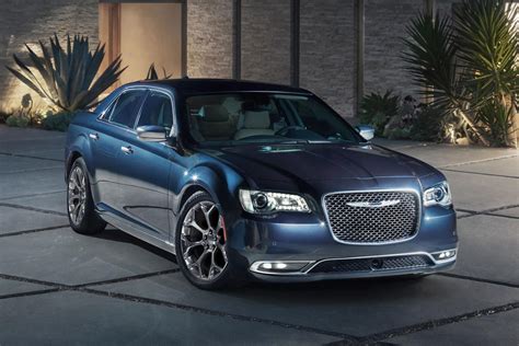 2020 Chrysler 300 Gets Fancy New Chrome Package Carbuzz