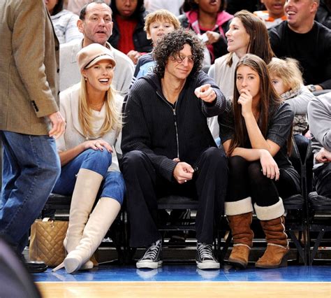 Howard Stern Says Therapy Is What Taught Him How To Be A Man Good Morning America