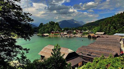 Lake königssee with its emerald green color and nestled at the foot of the imposing eastern wall of mount watzmann in the heart of the berchtesgaden national park is one of nature's true masterpieces. Königssee Foto & Bild | fotos, himmel, natur Bilder auf ...