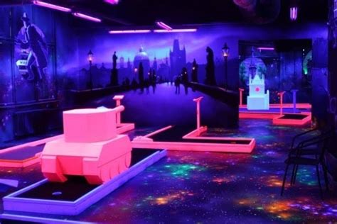 Stagreisen Neon Mini Golf