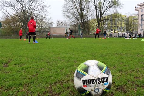 Fifa 21 fc shalke 04. Ruszyła Polonijna Reprezentacja Berlina! - FC Polonia ...