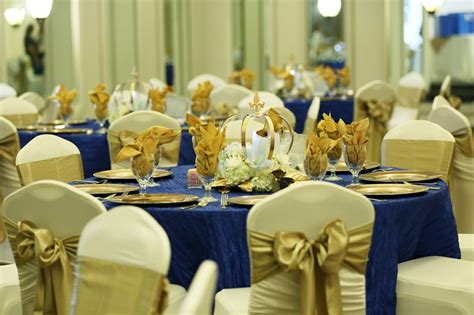 Buy the latest wedding chair covers gearbest.com offers the best wedding chair covers products online shopping. White fitted chair covers with gold bow, royal blue and ...